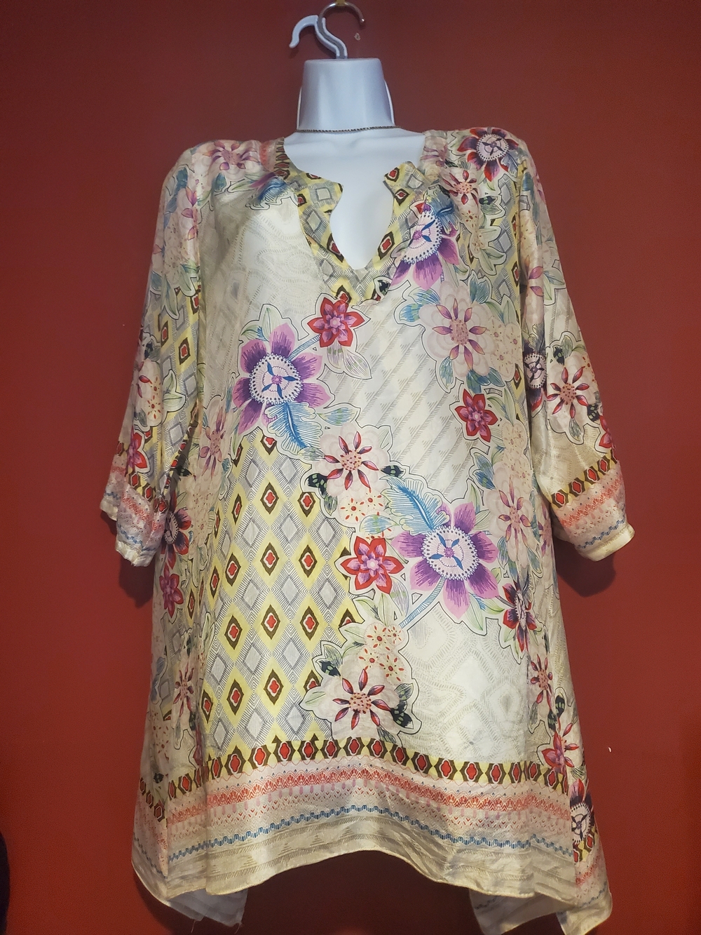 Johnny Was silk Floral Print V-Neck Tunic Top in Cream